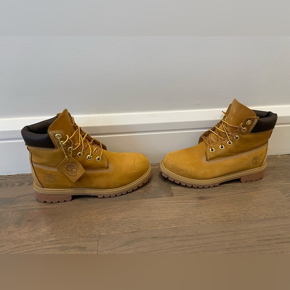 Timberland size 5Y - OBO - Picture 2 of 7